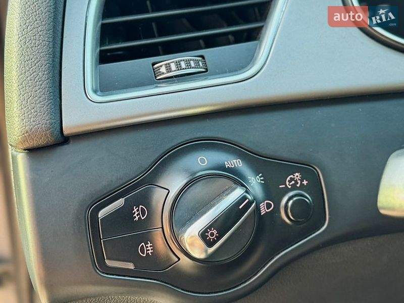 Седан Audi A4 2014 в Одесі
