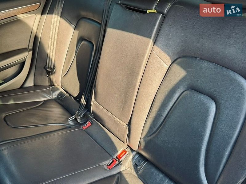 Седан Audi A4 2014 в Одесі