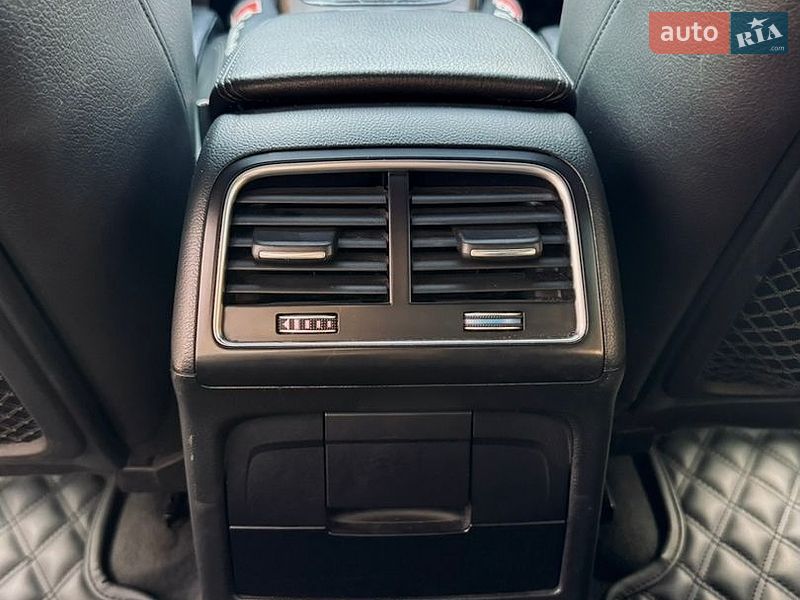 Седан Audi A4 2014 в Одесі