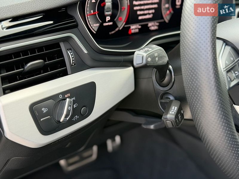 Седан Audi A4 2023 в Києві