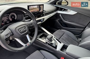 Седан Audi A4 2023 в Києві