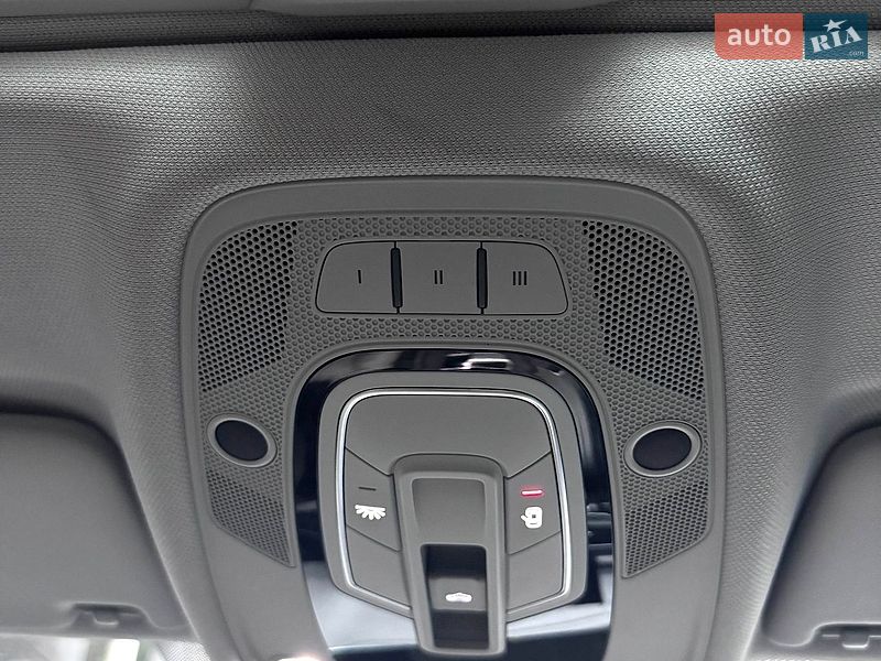 Седан Audi A4 2018 в Дніпрі