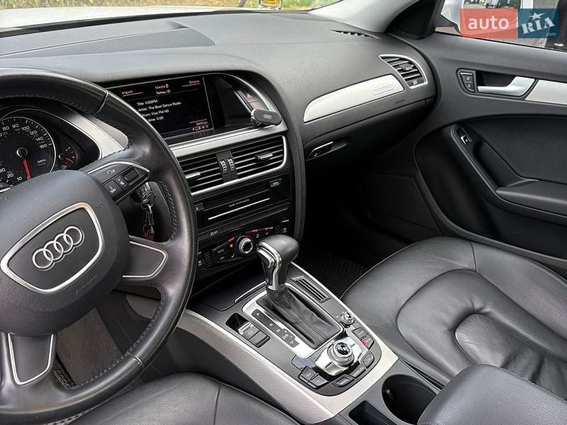 Седан Audi A4 2014 в Киеве