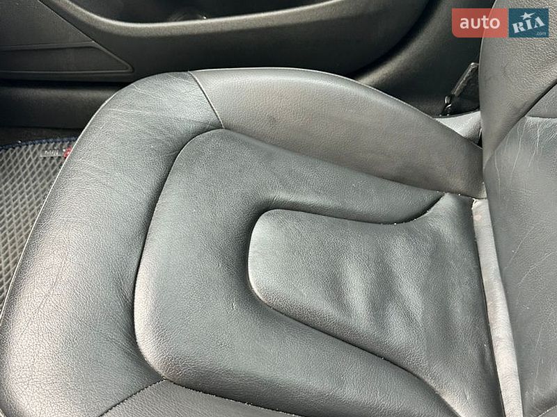 Седан Audi A4 2015 в Києві
