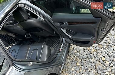 Седан Audi A4 2015 в Чернівцях