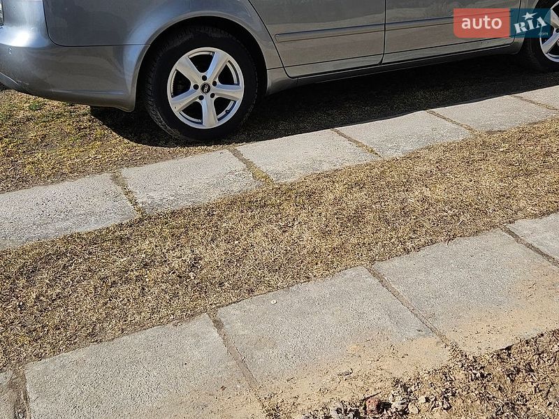 Седан Audi A4 2005 в Барановке