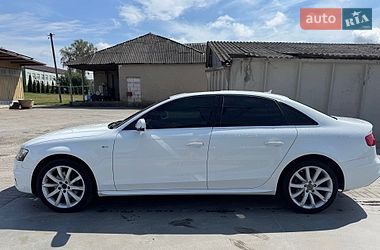 Седан Audi A4 2014 в Шумську