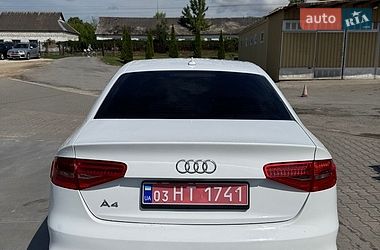 Седан Audi A4 2014 в Шумську