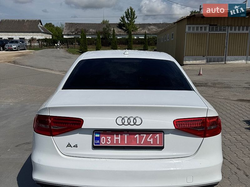 Седан Audi A4 2014 в Шумську