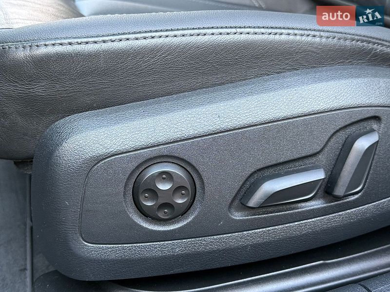 Седан Audi A4 2021 в Рівному