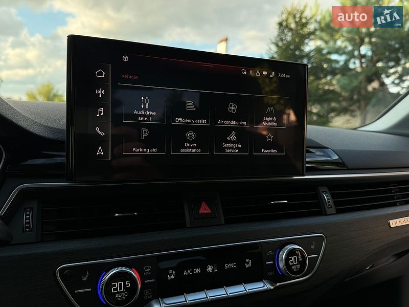 Седан Audi A4 2021 в Рівному