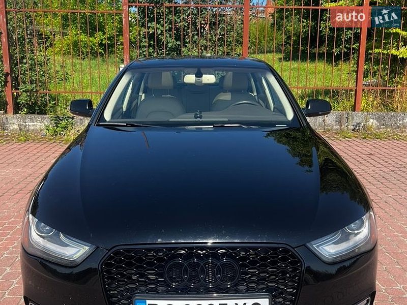 Седан Audi A4 2012 в Трускавці