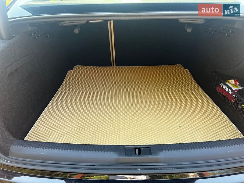 Седан Audi A4 2012 в Трускавці