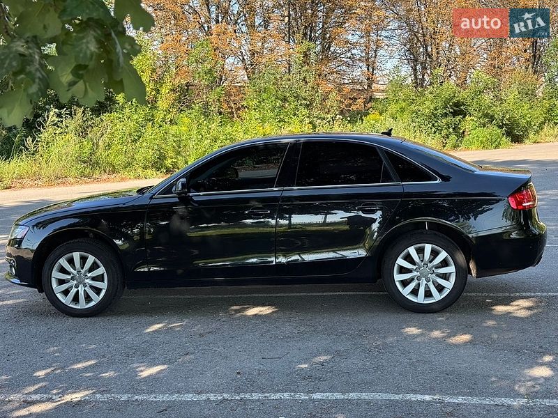 Седан Audi A4 2010 в Полтаві