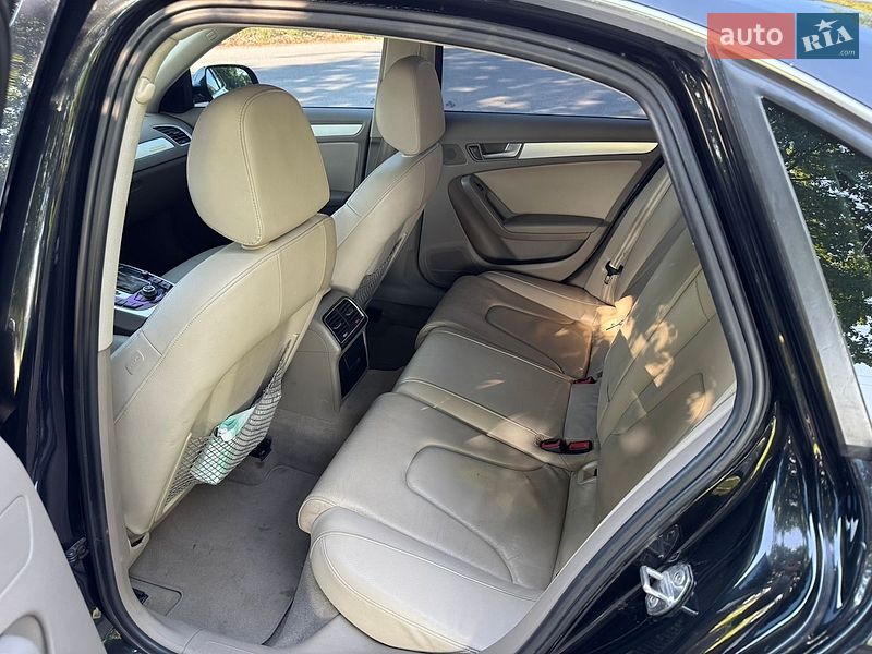 Седан Audi A4 2010 в Полтаві
