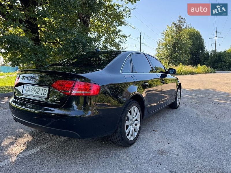 Седан Audi A4 2010 в Полтаві