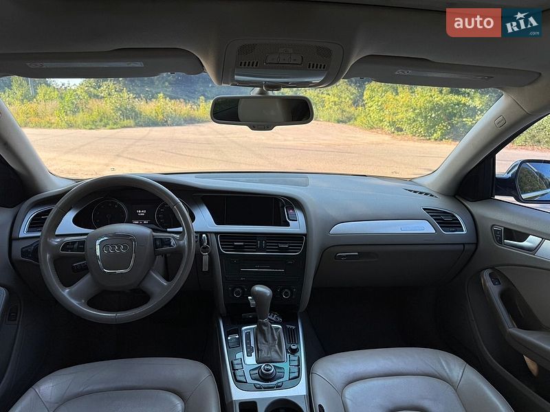 Седан Audi A4 2010 в Полтаві