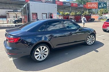 Седан Audi A4 2015 в Києві