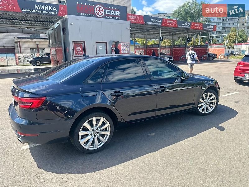 Седан Audi A4 2015 в Києві
