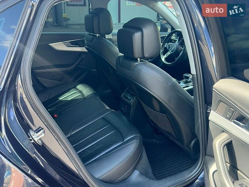Седан Audi A4 2015 в Києві
