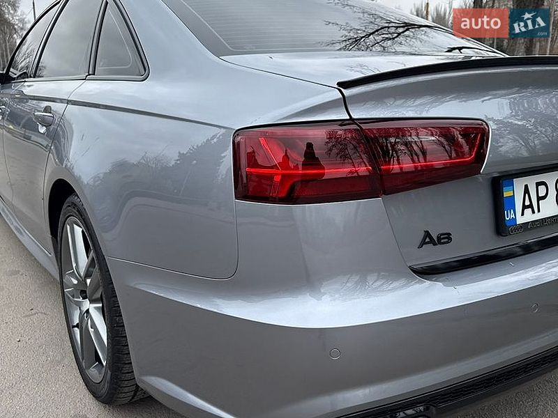Седан Audi A4 2016 в Запоріжжі