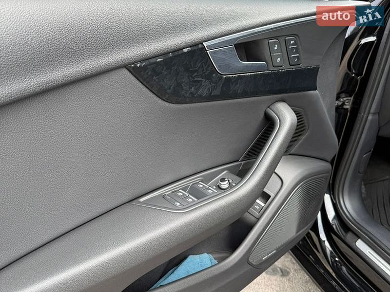 Седан Audi A4 2016 в Запоріжжі