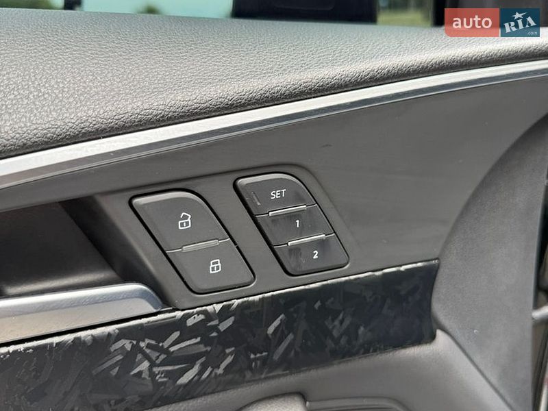 Седан Audi A4 2016 в Запоріжжі
