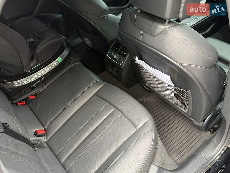 Седан Audi A4 2016 в Запоріжжі