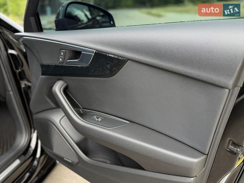 Седан Audi A4 2016 в Запоріжжі
