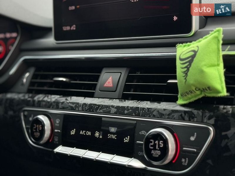 Седан Audi A4 2016 в Запоріжжі