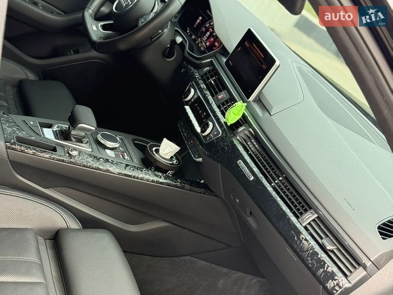 Седан Audi A4 2016 в Запоріжжі