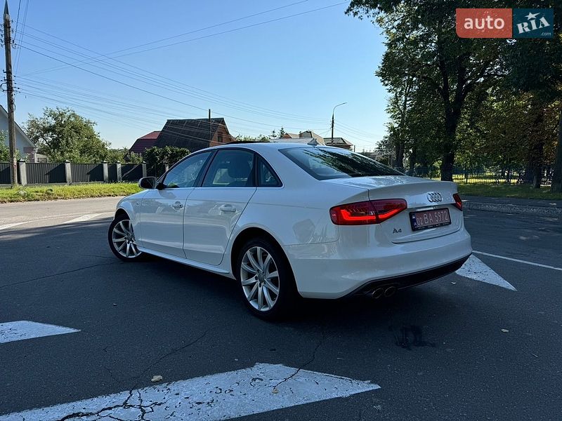 Седан Audi A4 2014 в Вінниці