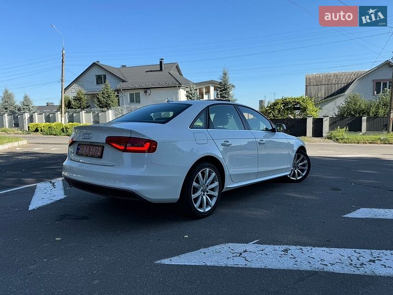 Седан Audi A4 2014 в Вінниці