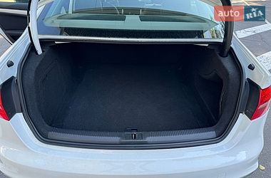 Седан Audi A4 2014 в Вінниці