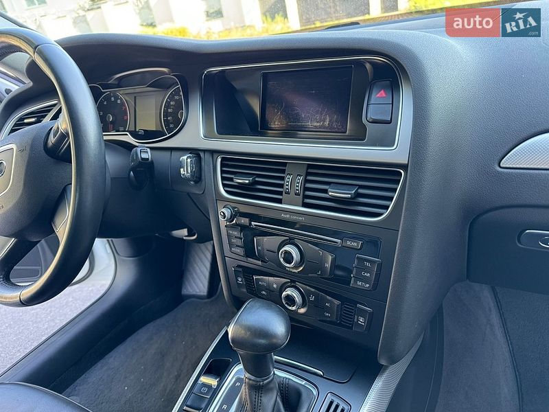 Седан Audi A4 2014 в Вінниці