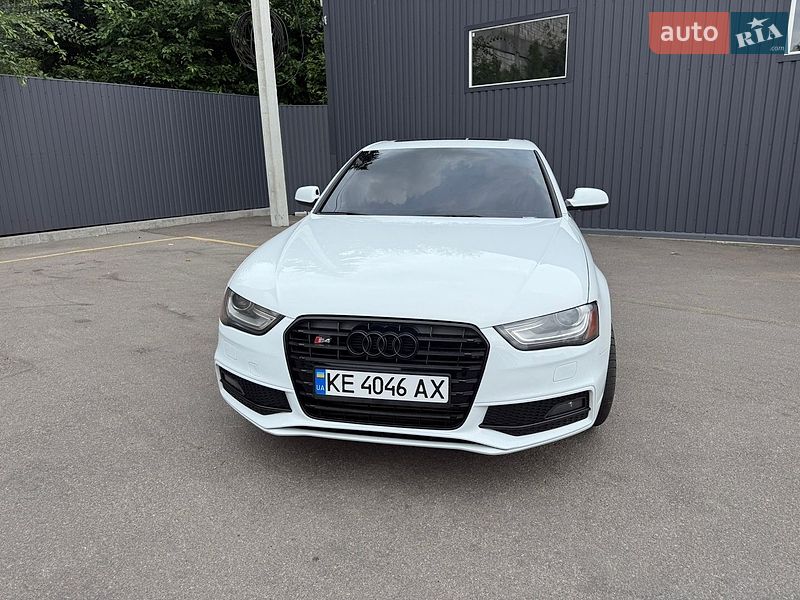 Седан Audi A4 2014 в Дніпрі фото Седан Audi A4 2014 в Дніпрі