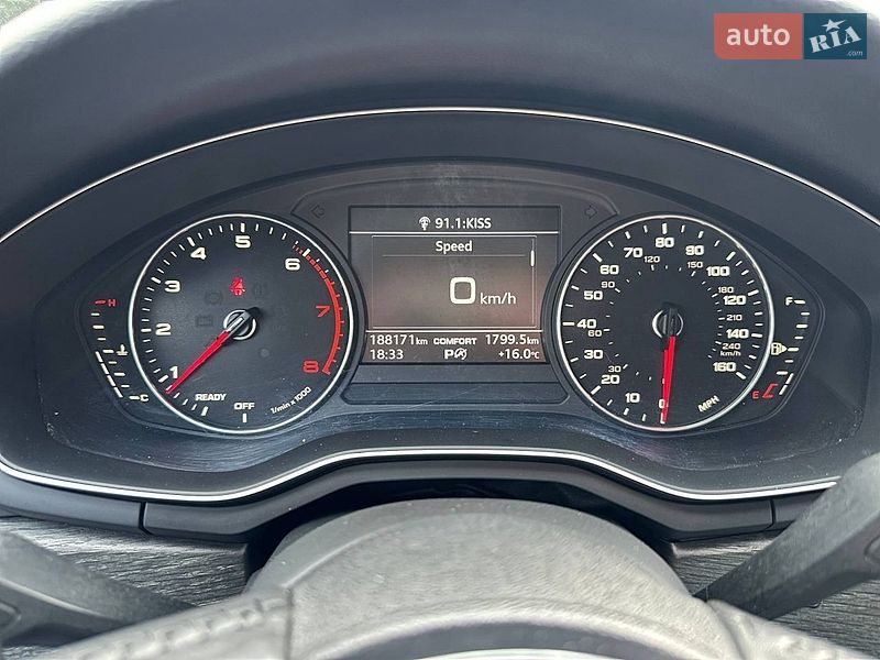 Седан Audi A4 2016 в Львові