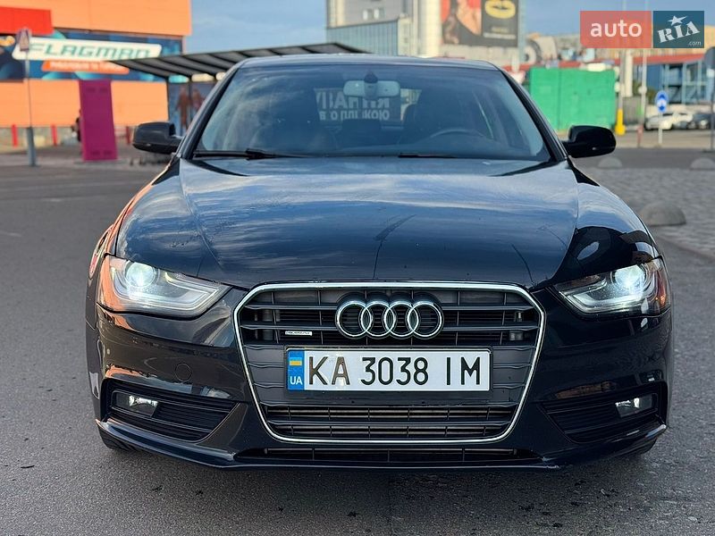 Седан Audi A4 2012 в Киеве