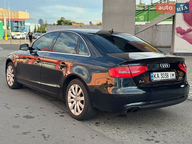 Седан Audi A4 2012 в Киеве
