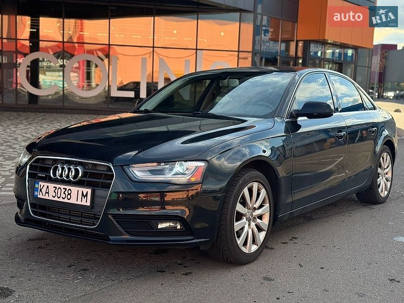 Седан Audi A4 2012 в Киеве