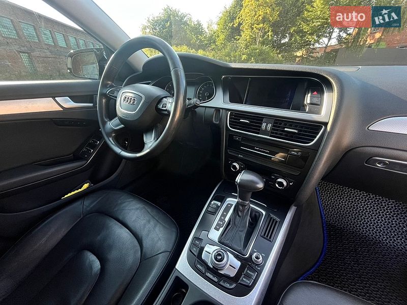 Седан Audi A4 2012 в Вінниці
