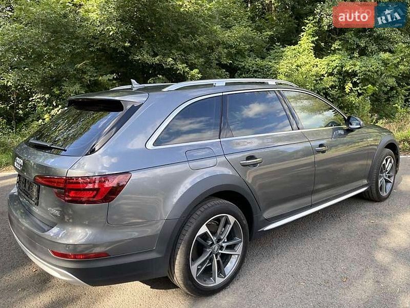 Универсал Audi A4 2017 в Киеве