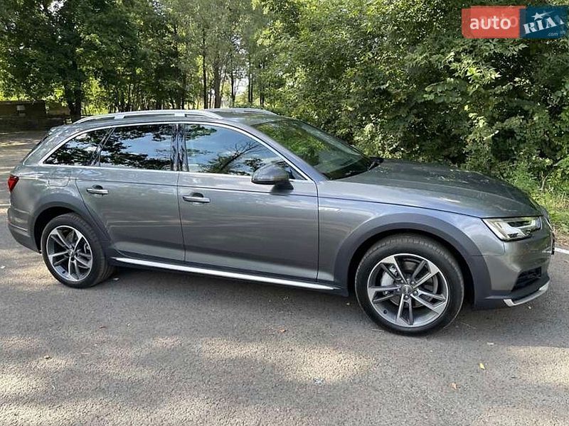 Универсал Audi A4 2017 в Киеве