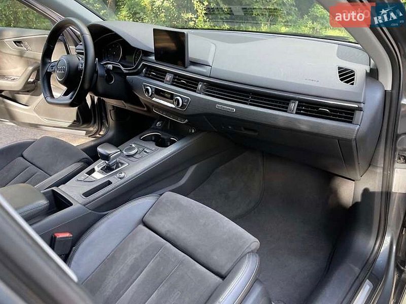 Универсал Audi A4 2017 в Киеве