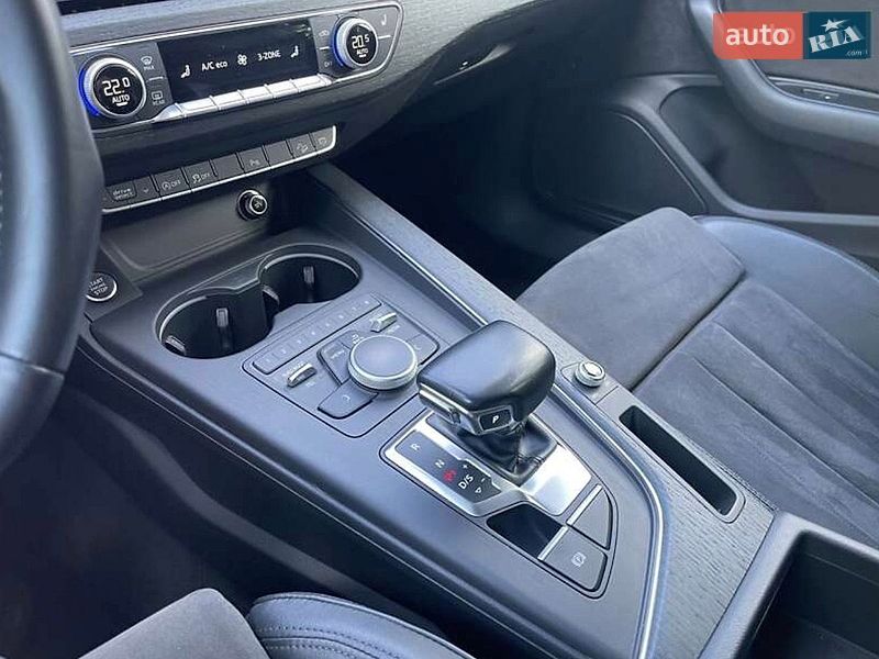 Универсал Audi A4 2017 в Киеве