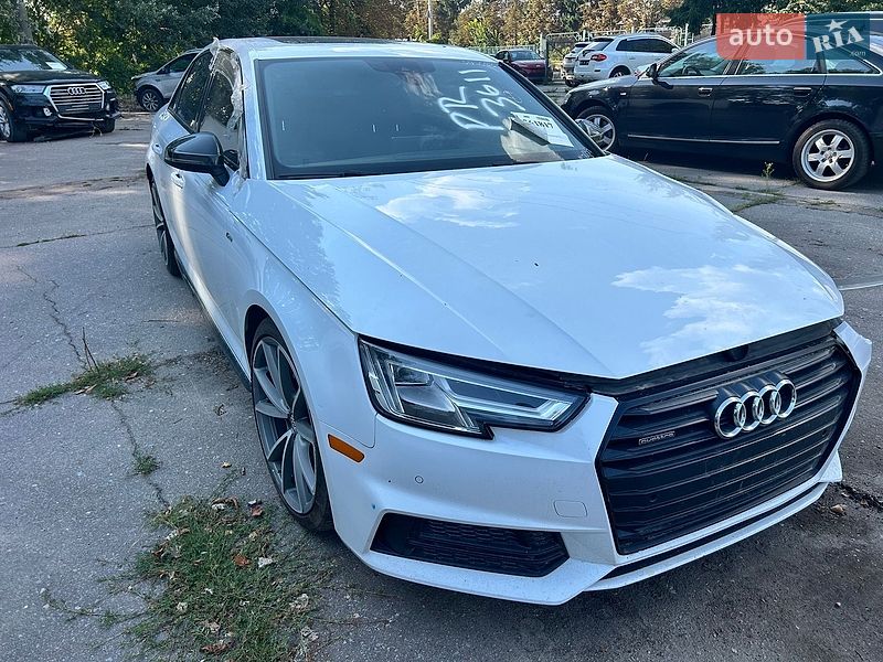 Седан Audi A4 2018 в Киеве