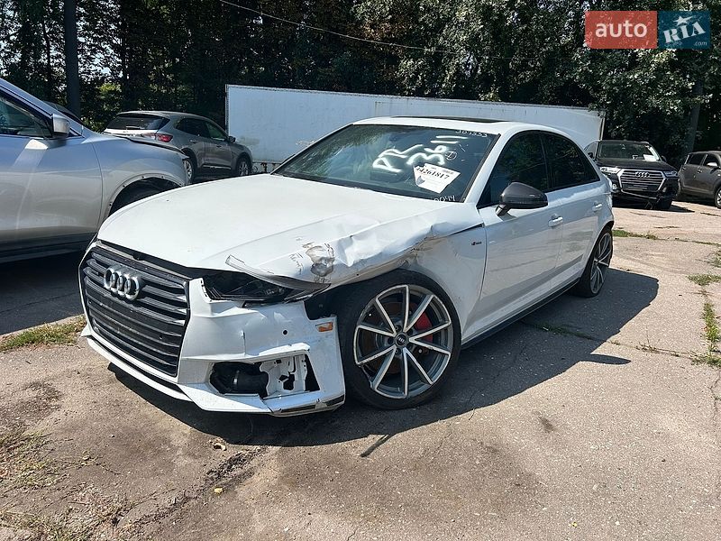 Седан Audi A4 2018 в Киеве