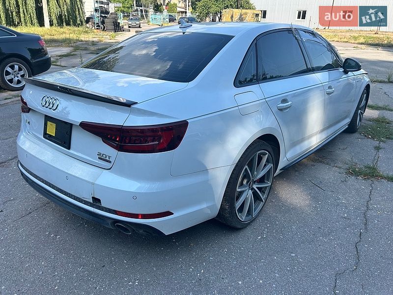 Седан Audi A4 2018 в Киеве