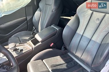 Седан Audi A4 2018 в Киеве