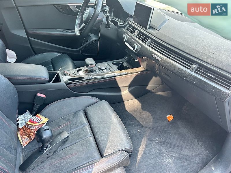 Седан Audi A4 2018 в Киеве